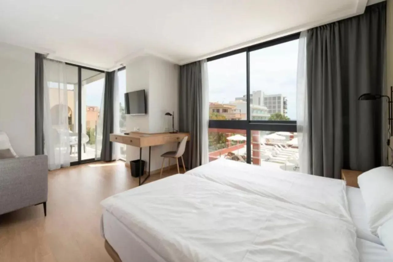 **** Hotel Kyrat Amarac Suites Cala Millor  Spain